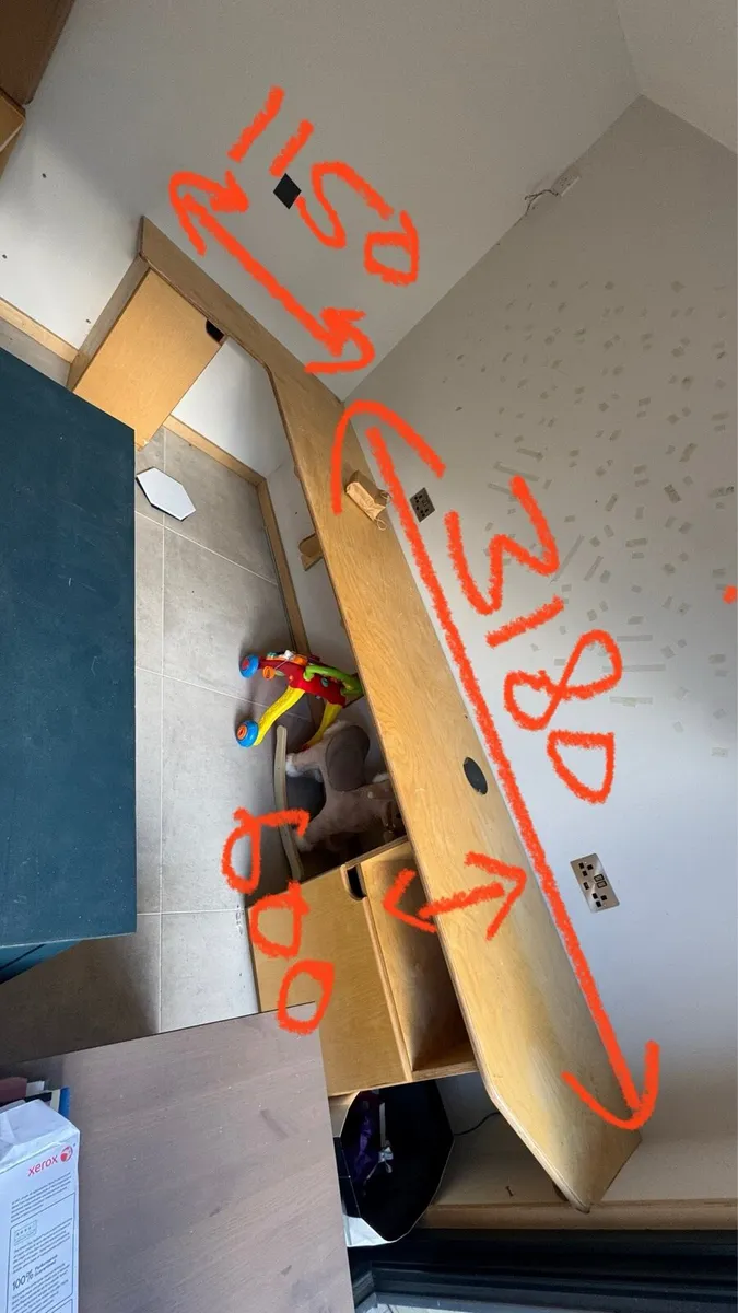 Office table top - Image 3