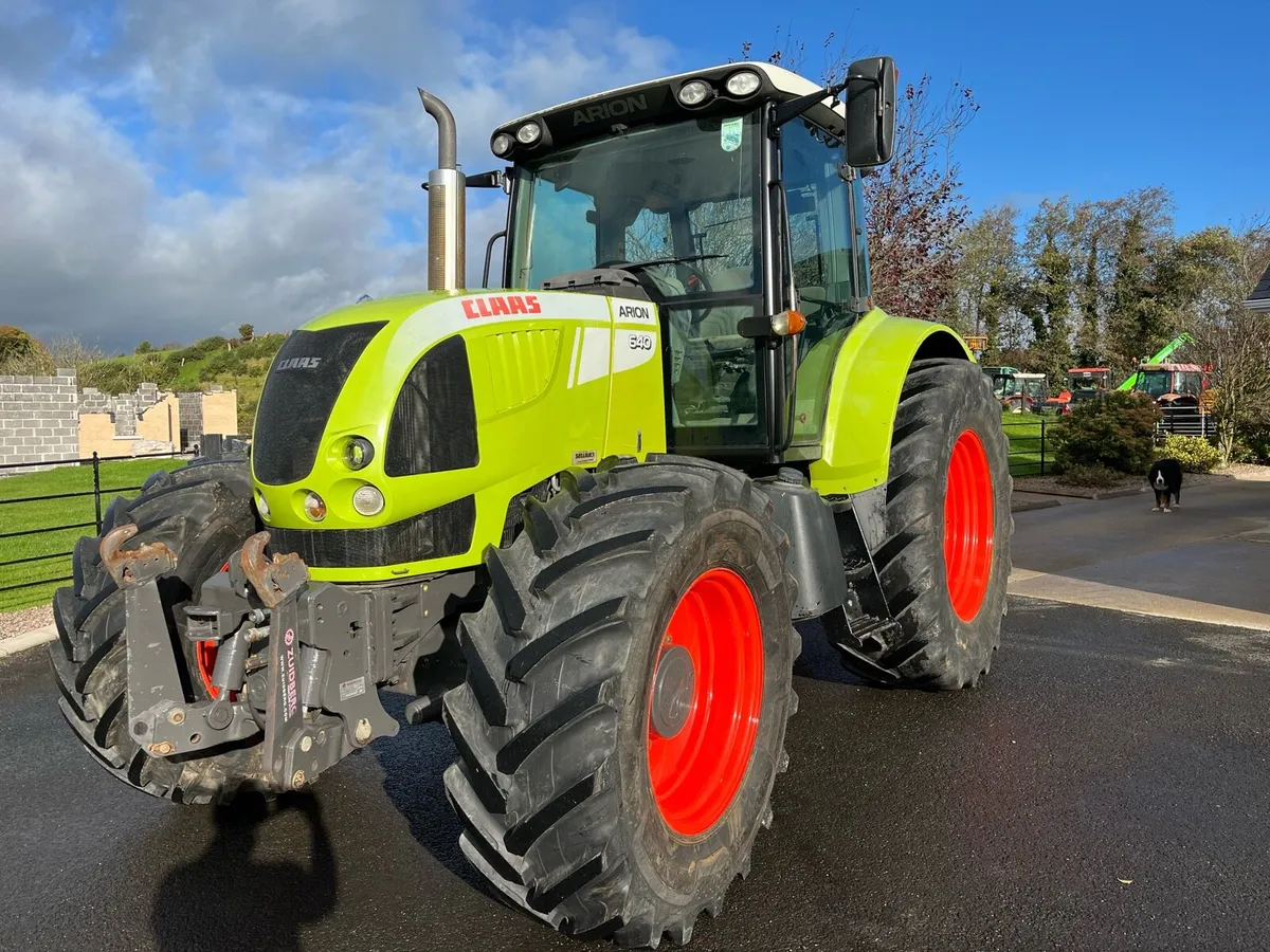 2009 Claas arion 640 - Image 1