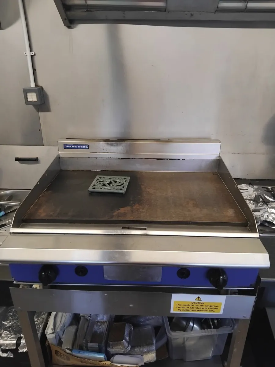 Catering trailer - Image 2