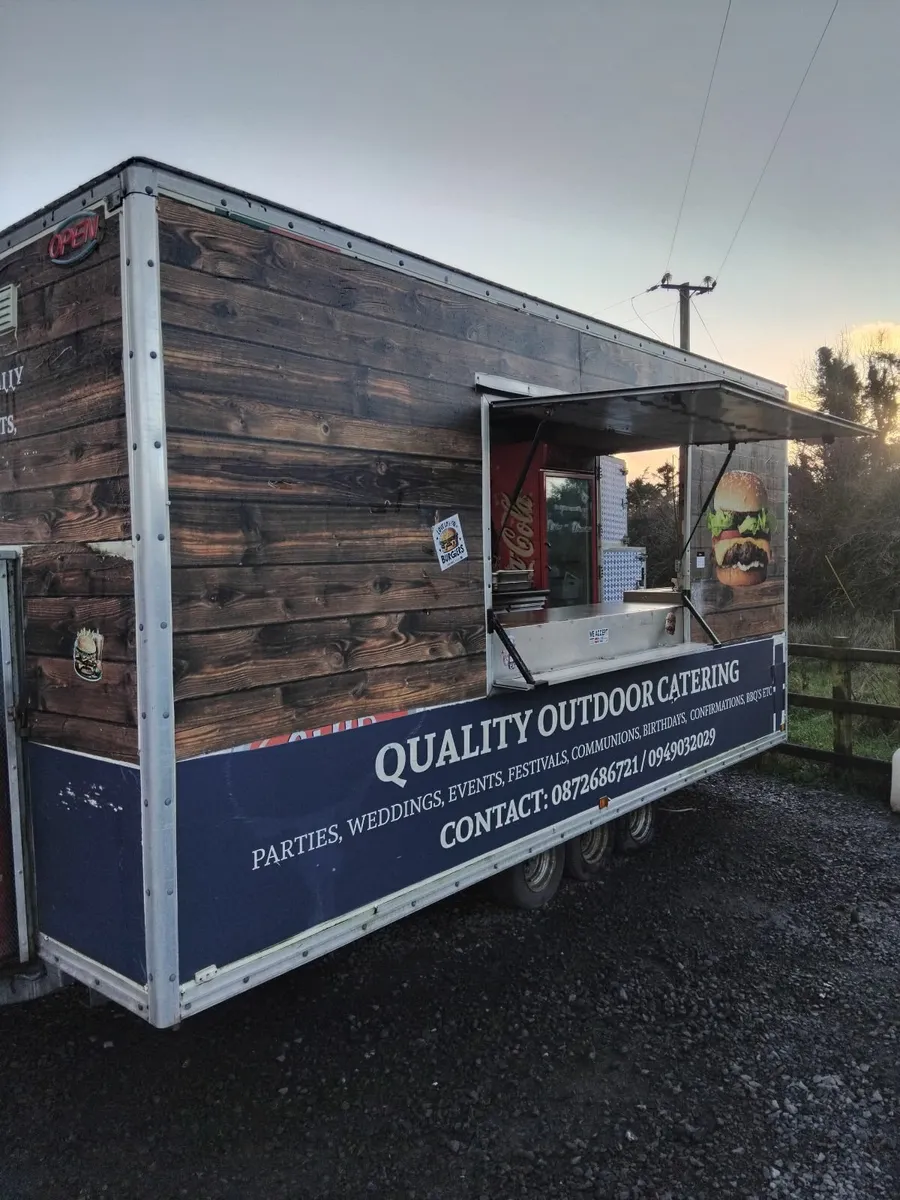 Catering trailer - Image 1