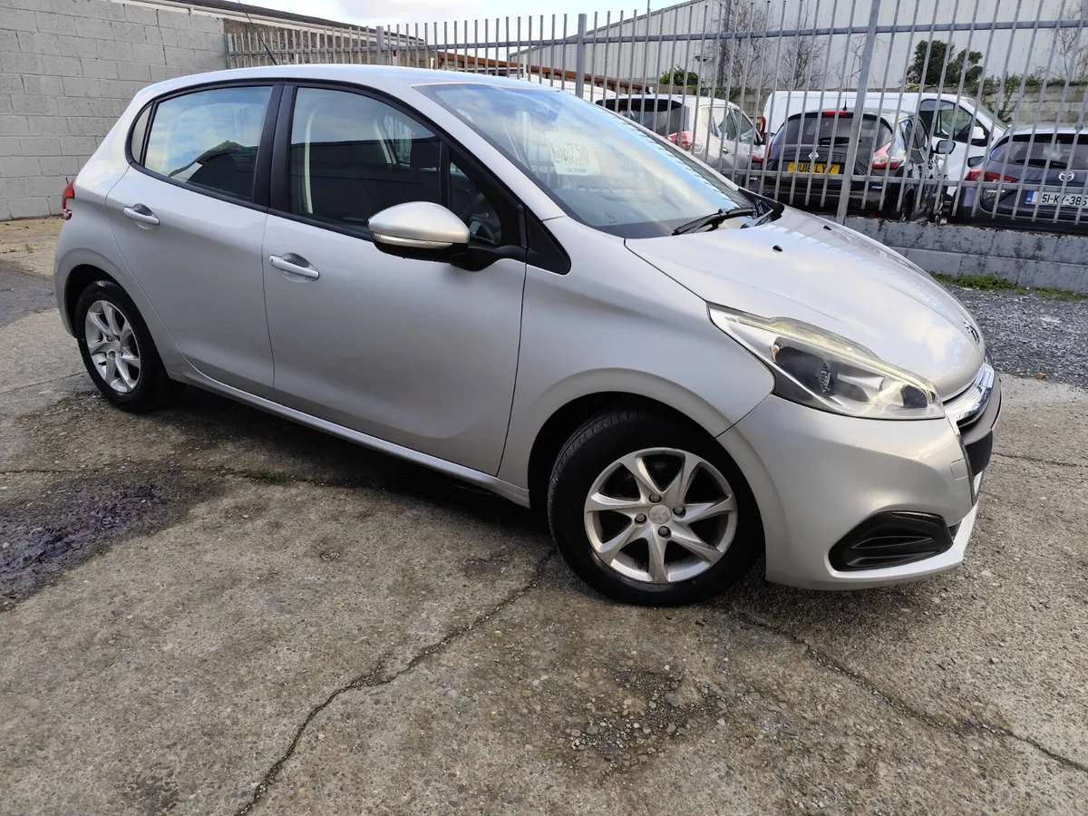 2016 Peugeot 208  1.6 hdi active - Image 2