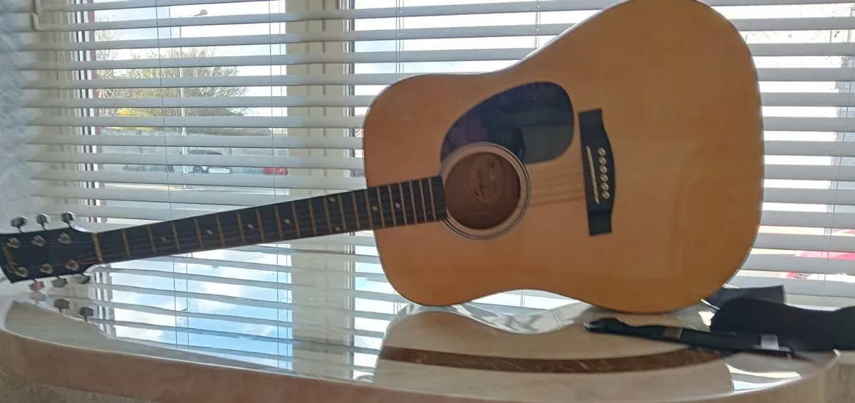 Squier guitar - Image 1