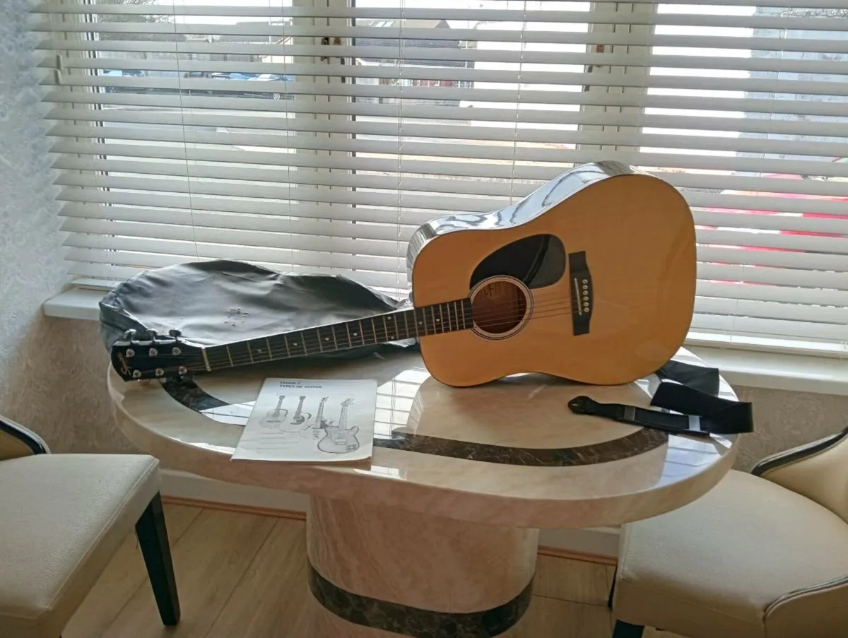 Squier guitar - Image 2