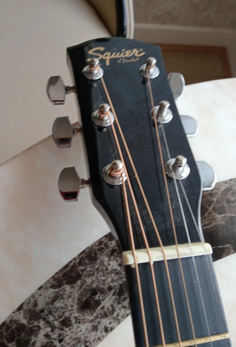 Squier guitar - Image 3