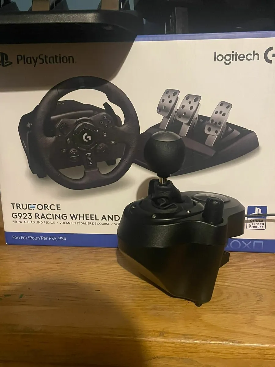 Logitech G923  Racing Wheel, Pedals & Shifter - Image 4