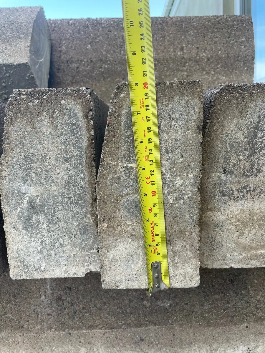 Concrete kerbs - Image 4