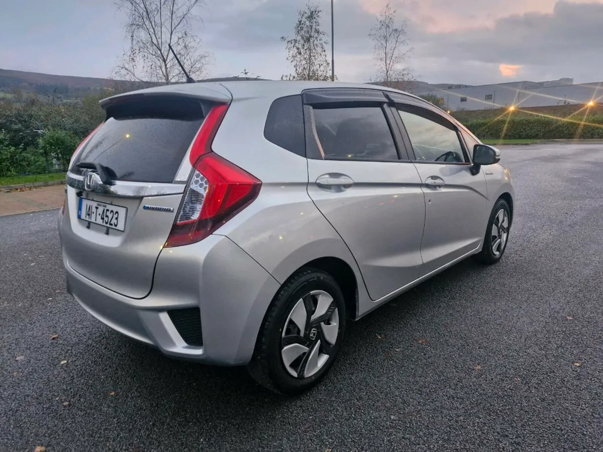 2014 Honda Fit 1.5 Hybrid Automatic - Image 3