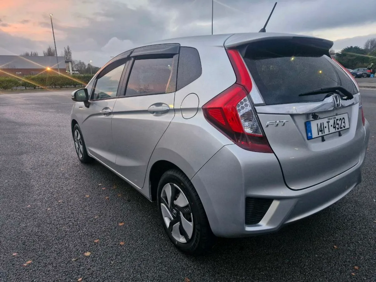 2014 Honda Fit 1.5 Hybrid Automatic - Image 4