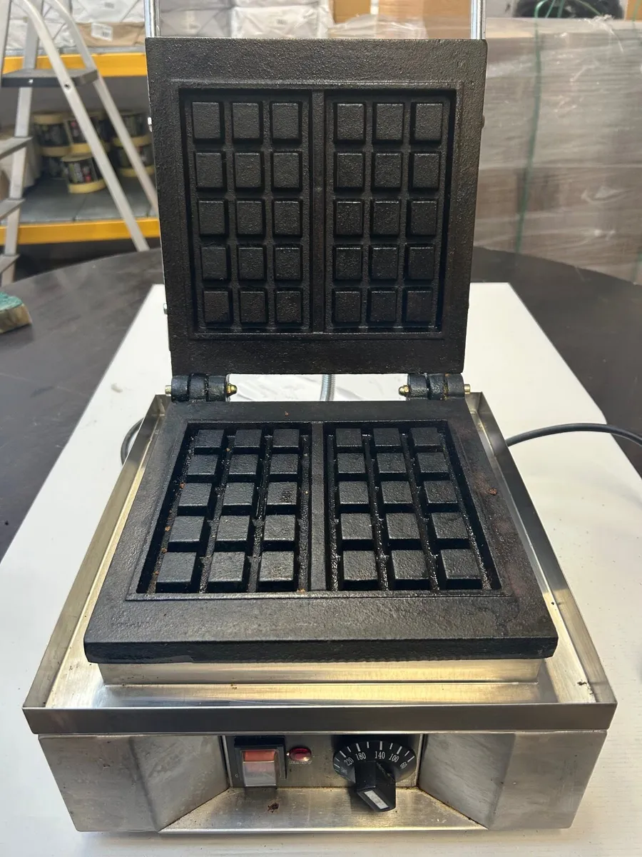 Commercial Waffle Maker - Image 3