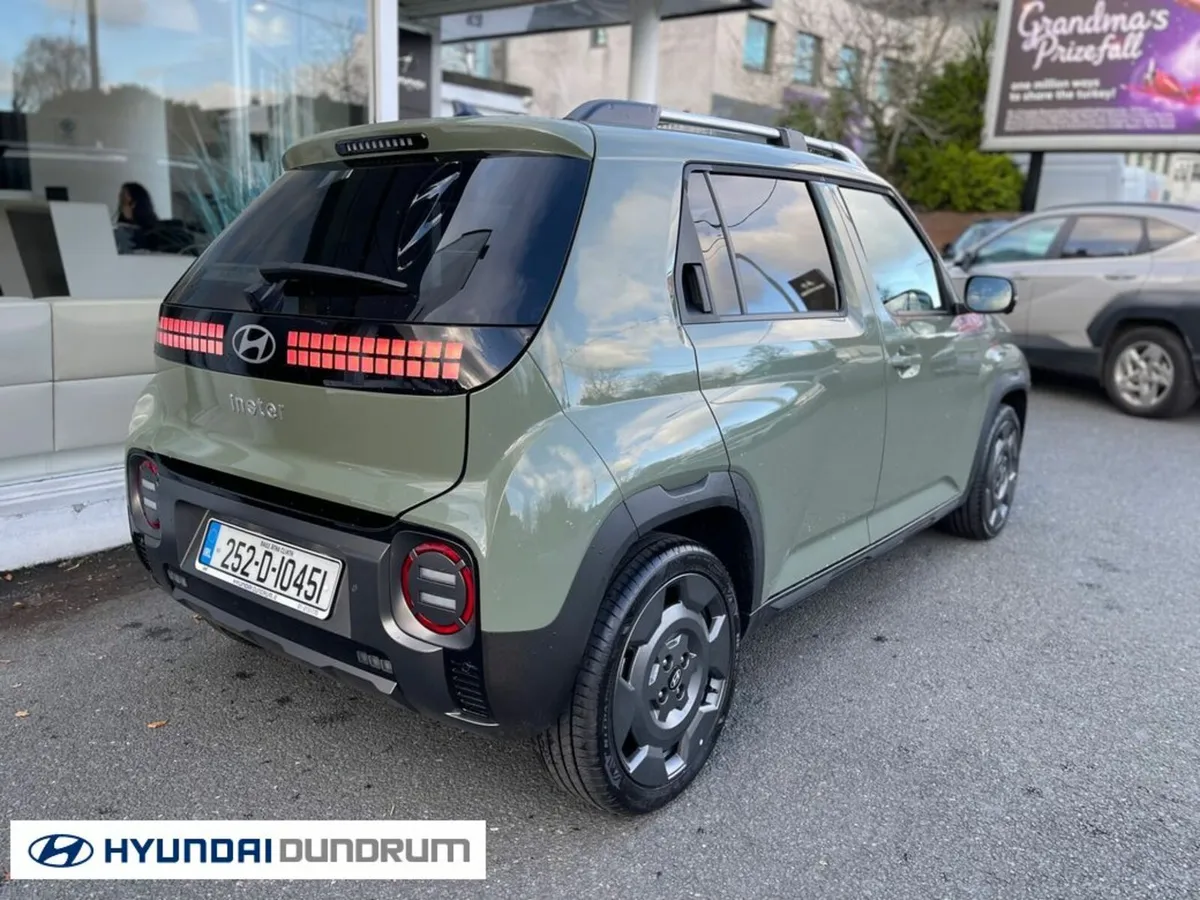 Hyundai INSTER Cross 5DR Auto - Image 4