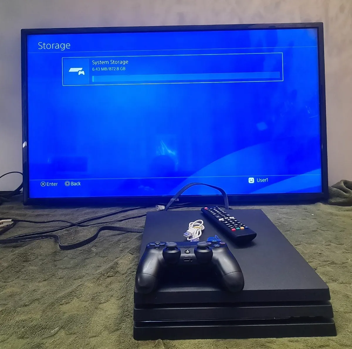 PlayStation 4 Pro (Model CUH-7216B) - Image 1