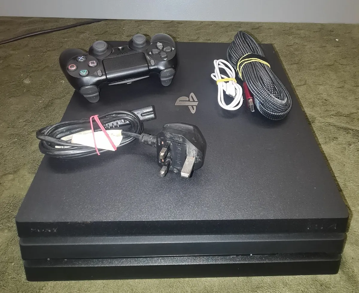 PlayStation 4 Pro (Model CUH-7216B) - Image 4
