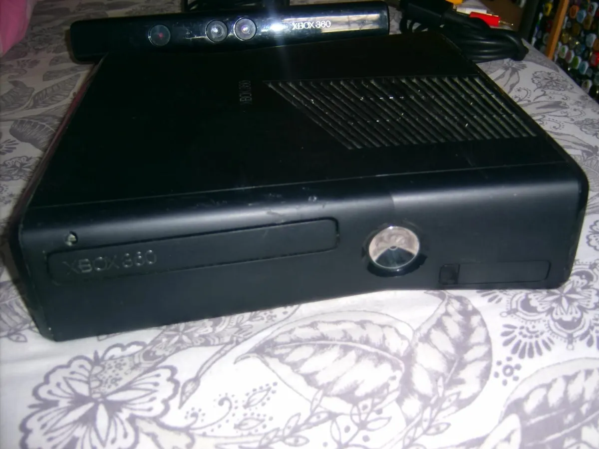 X Box 360 - Image 2