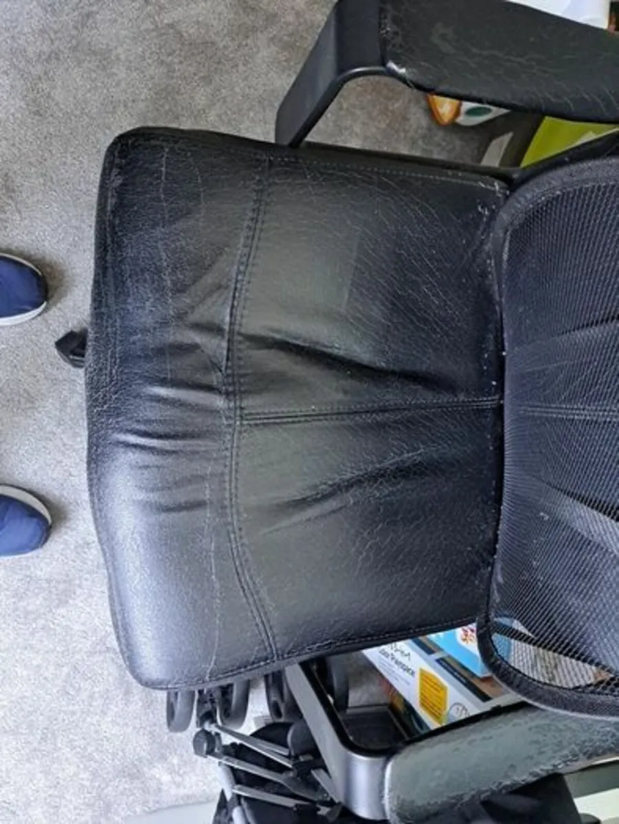 Ikea Malkolm Office Desk Chair - Image 3