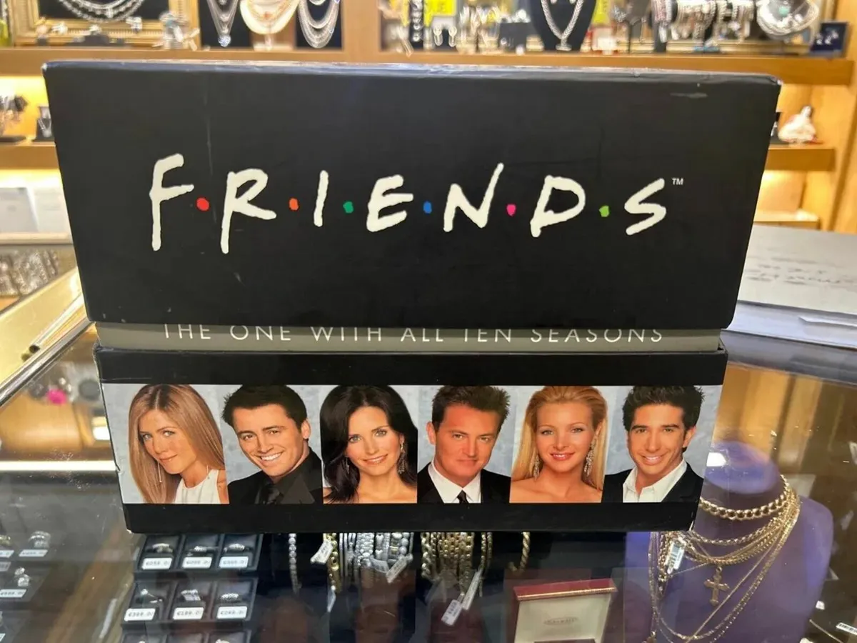 Friends 10 Season Box Set DVD - Image 2