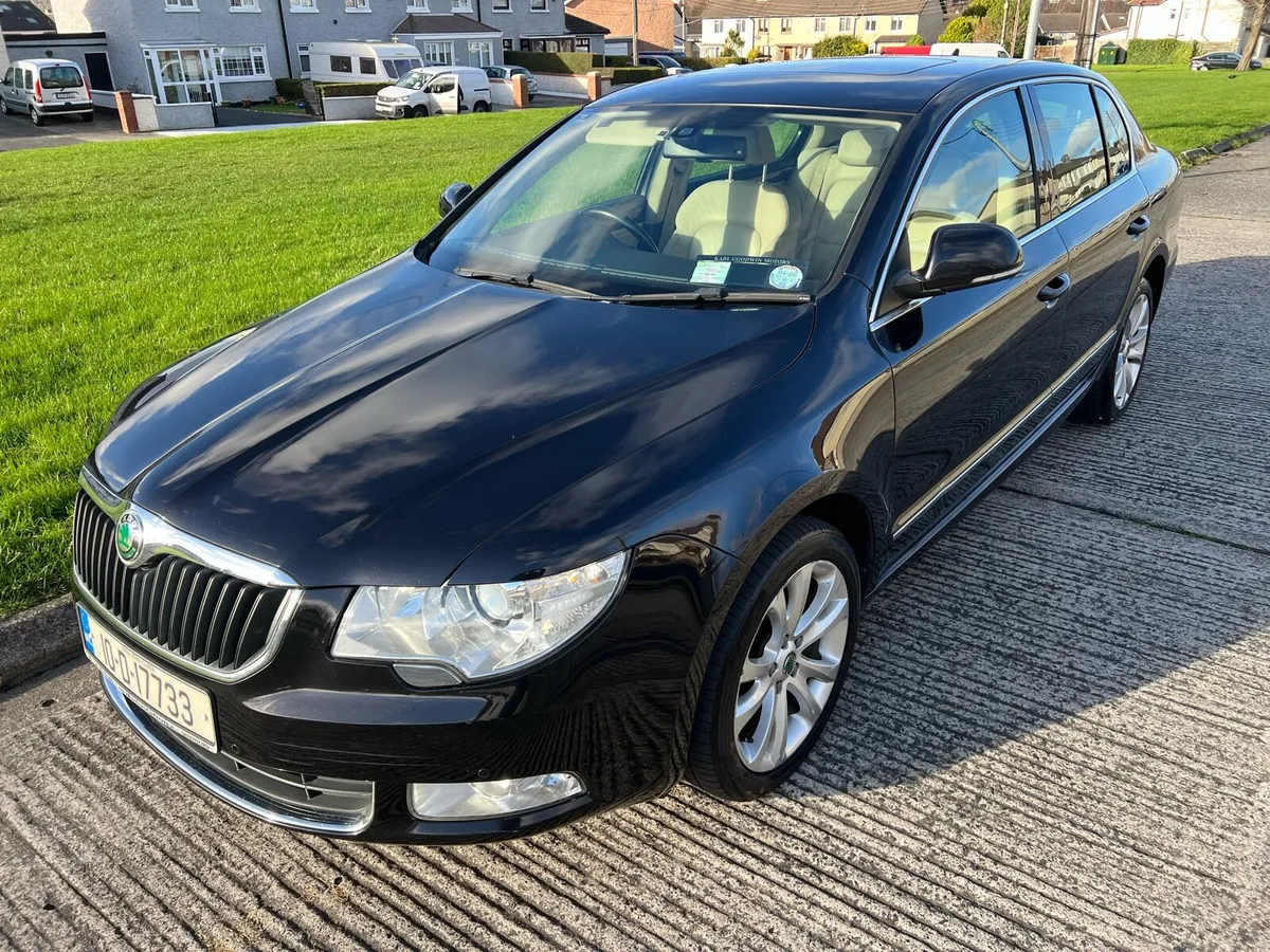 2010 Skoda Superb 1.9 TDI Top Spec - Image 4