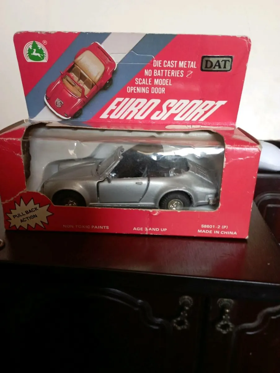 EURO SPORTS  DIE- CASTS  MODLE WITH OPENING DOORS. - Image 1