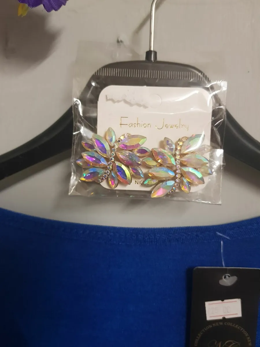 Dress and earrings 10e - Image 3