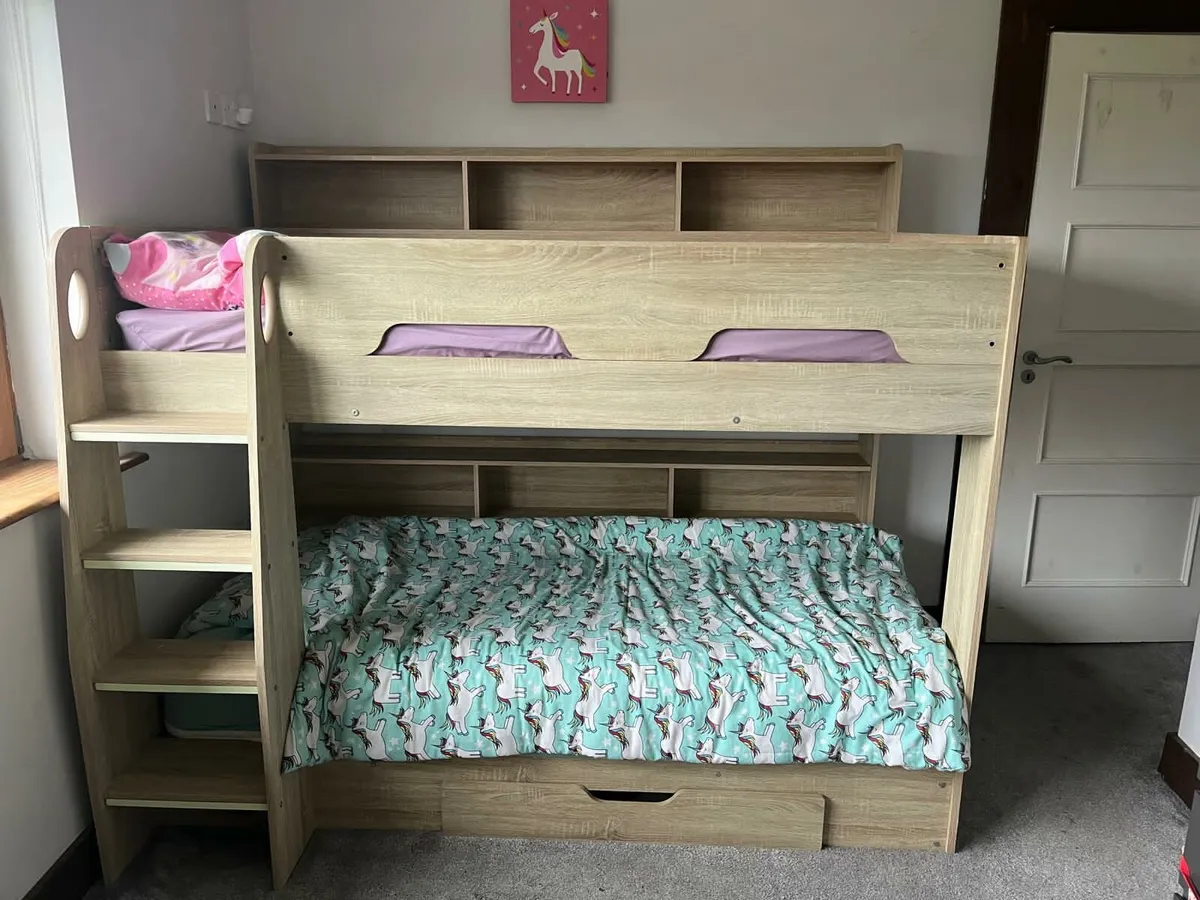 bunk bed - Image 1