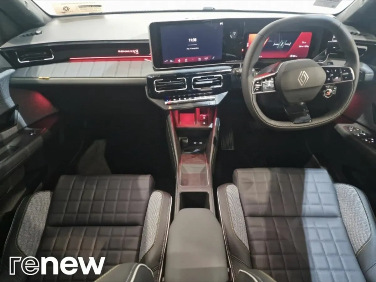 Renault 4 Iconic 52kWh 150hp - Image 3