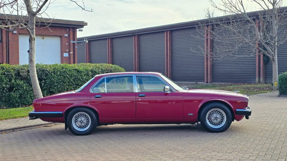 1981 Jaguar XJ6 4.2 - Superb condition - Image 4