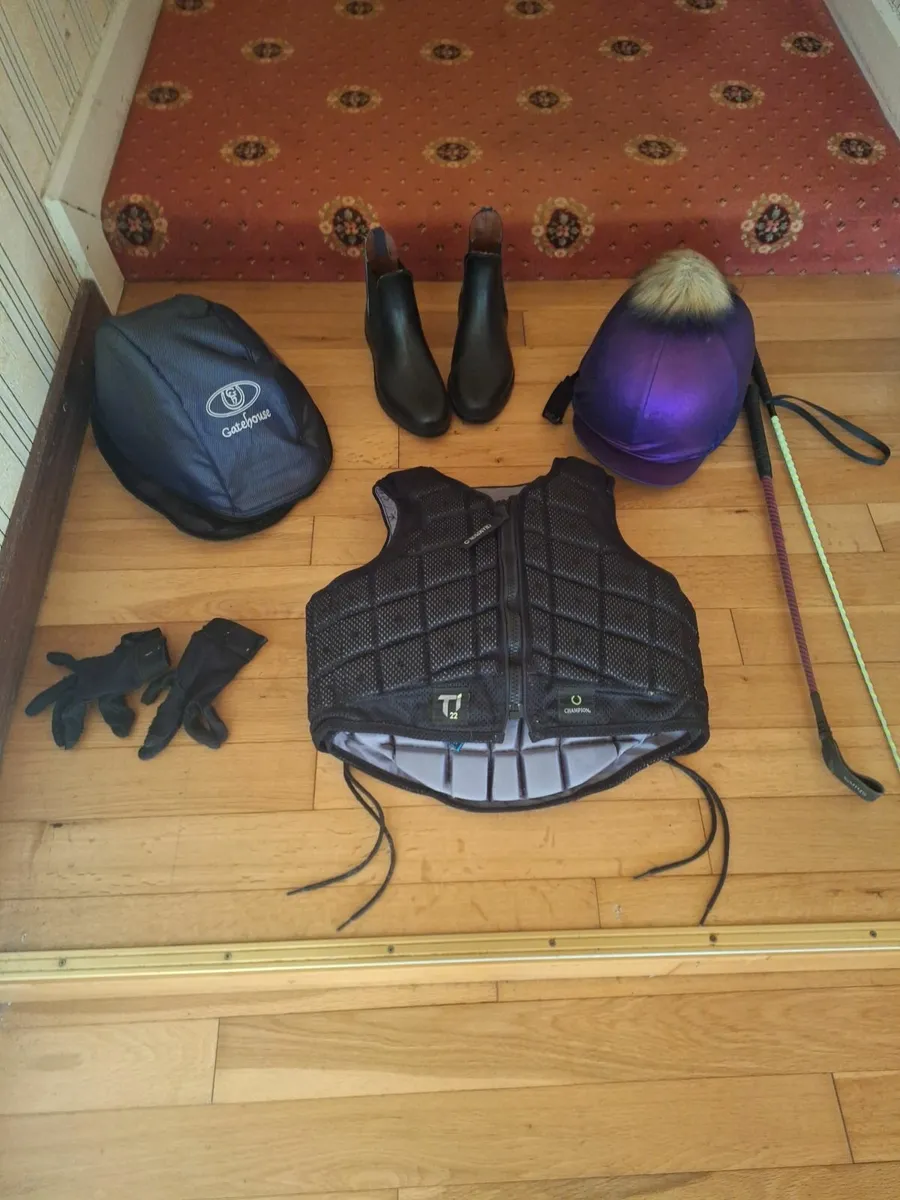 Horseriding gear - Image 1