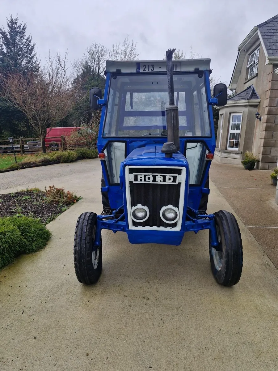 Ford 2600 one owner brown logbook - Image 1