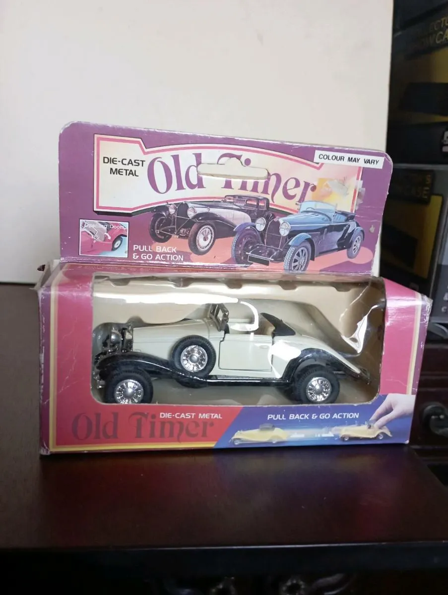 VINTAGE OLD TIME DIE-CAST MODEL CAR - Image 1