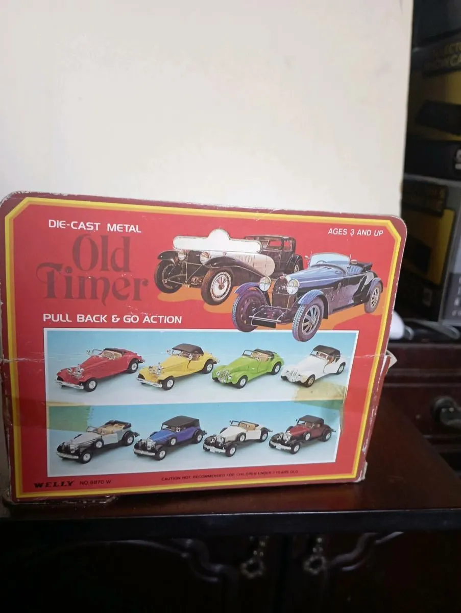 VINTAGE OLD TIME DIE-CAST MODEL CAR - Image 2