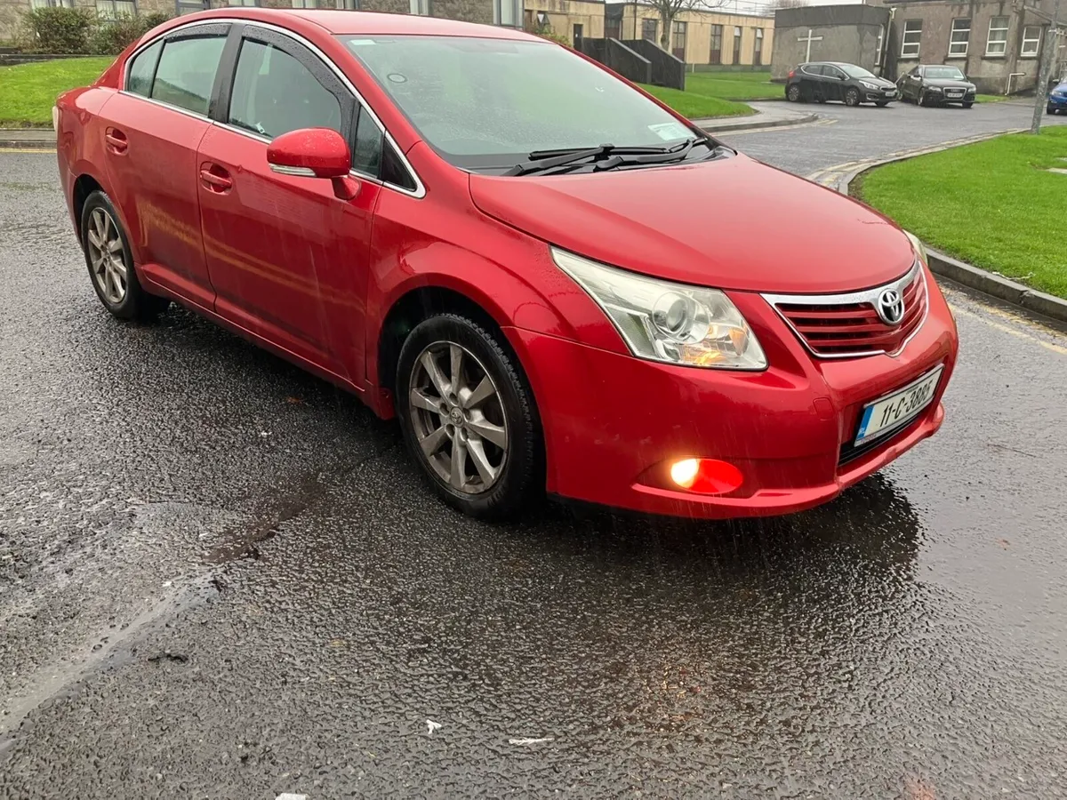 2011 Toyota avensis 2:0 Diesel - Image 2