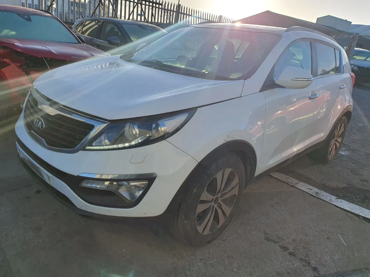 13 KIA SPORTAGE  1.7 CRDI (D4FDC) FOR BREAKING - Image 2