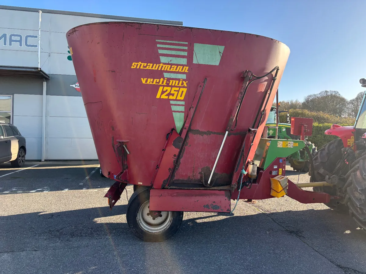 2010 Strautmann 1250 Vertimix Tub Feeder - Image 2