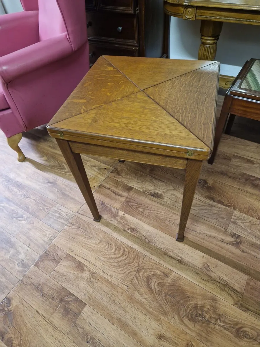 Card Game Table - Image 1