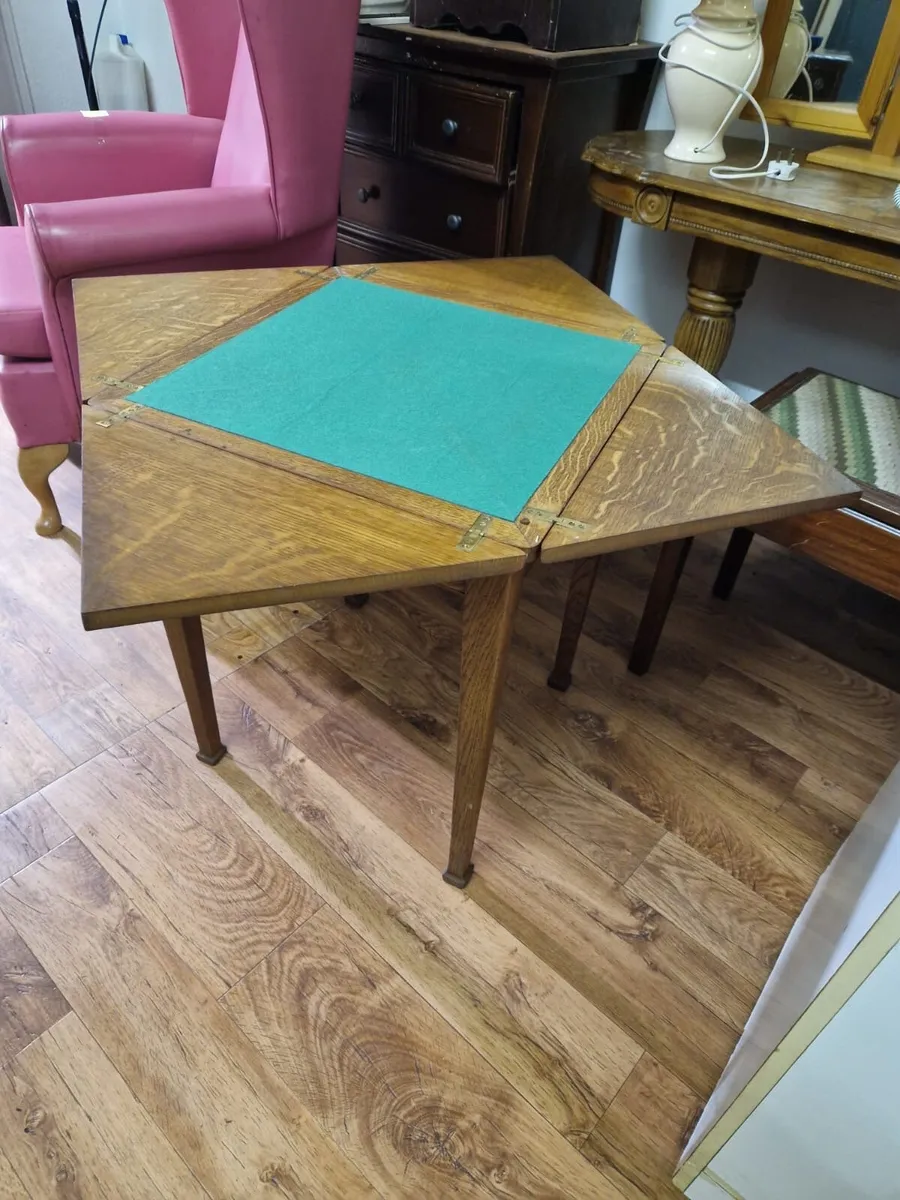 Card Game Table - Image 2