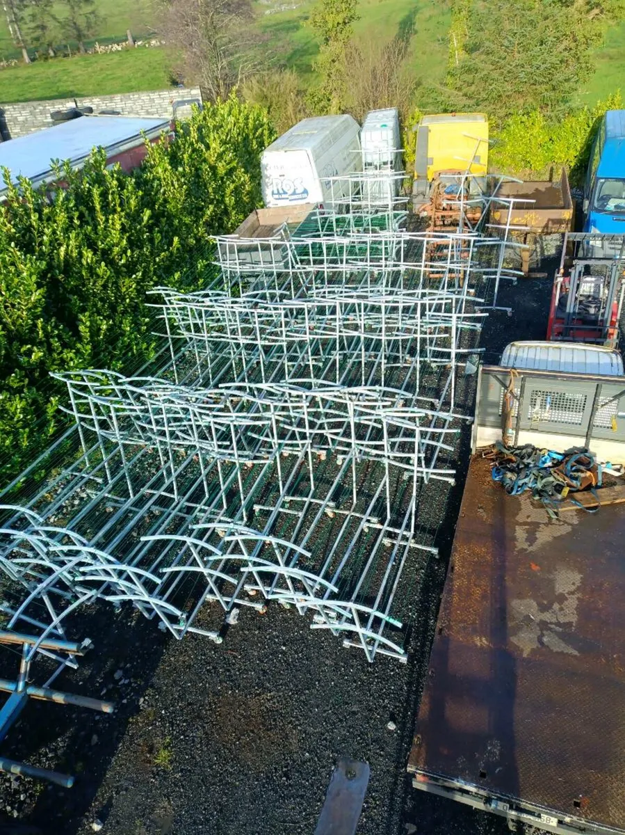 Mobile clothes lines - Image 1