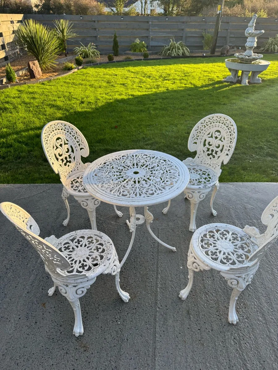 Aluminium garden furniture - Image 1