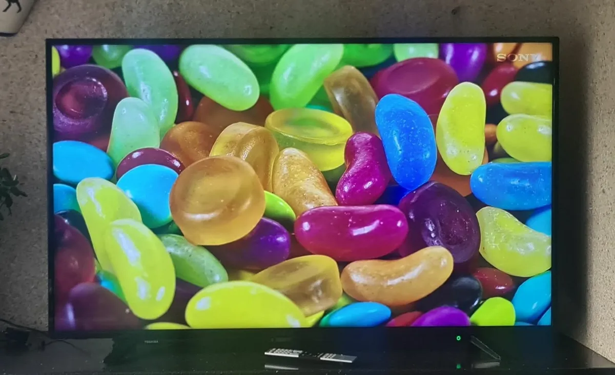Toshiba 58UL5B63DB – 58" 4K UHD SMART TV - Image 3