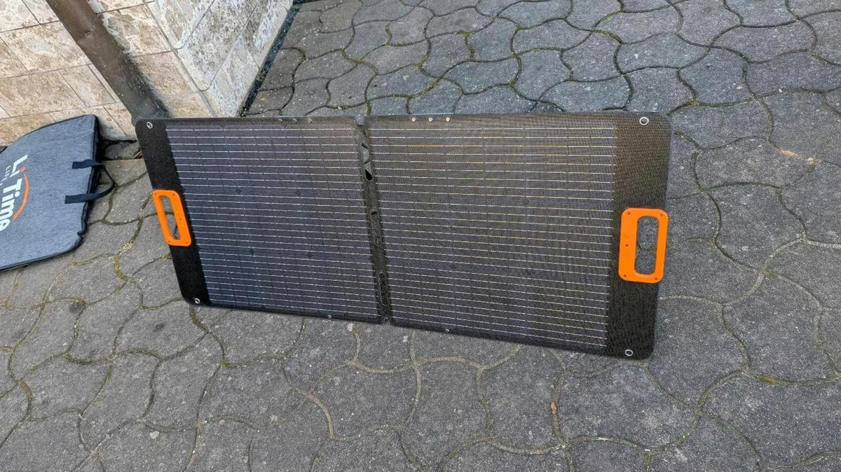 100W Portable Solar Panel - Image 1
