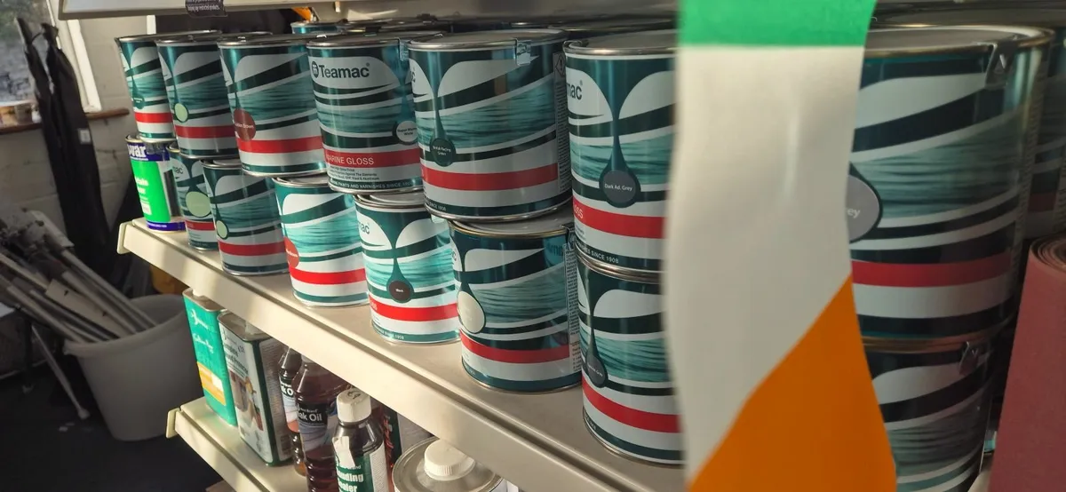 Boat 🎨  paints - Image 1