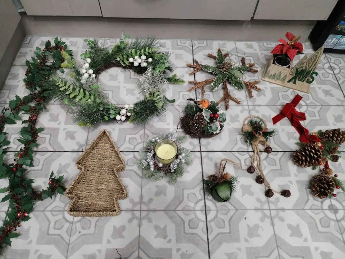 Christmas Bundle 70 Decorations - Need To Go Asap - Image 4