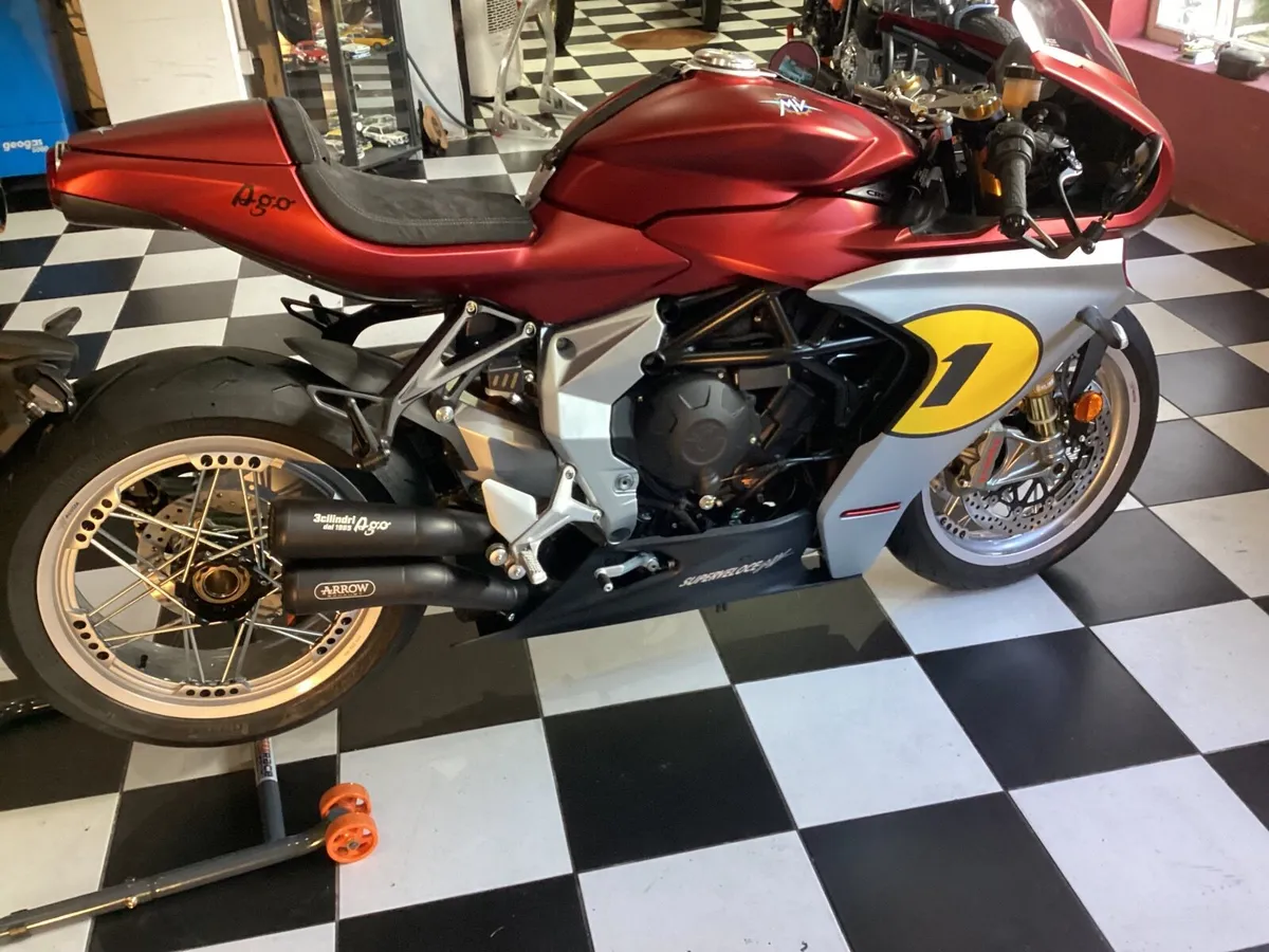 Mv Agusta Superveloce AGO Edition - Image 1