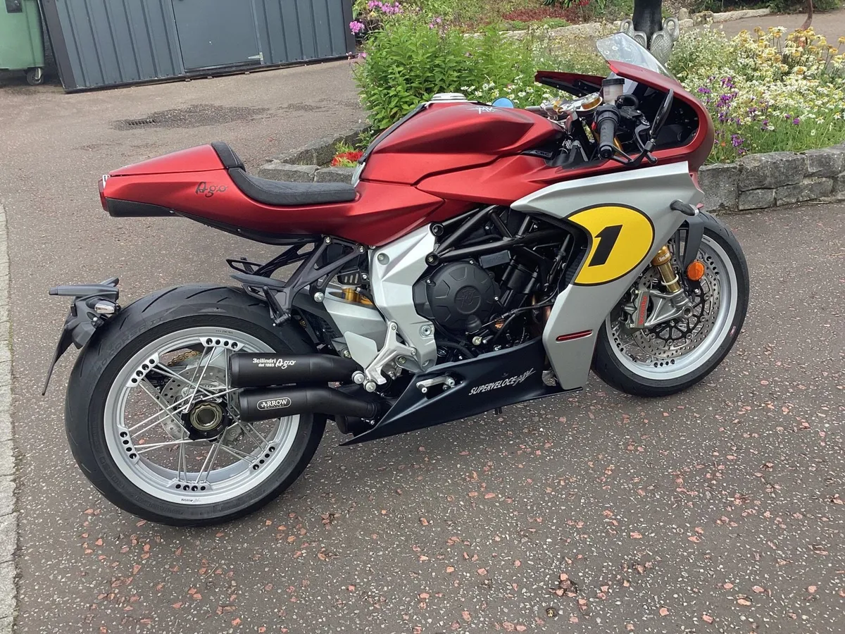 Mv Agusta Superveloce AGO Edition - Image 2