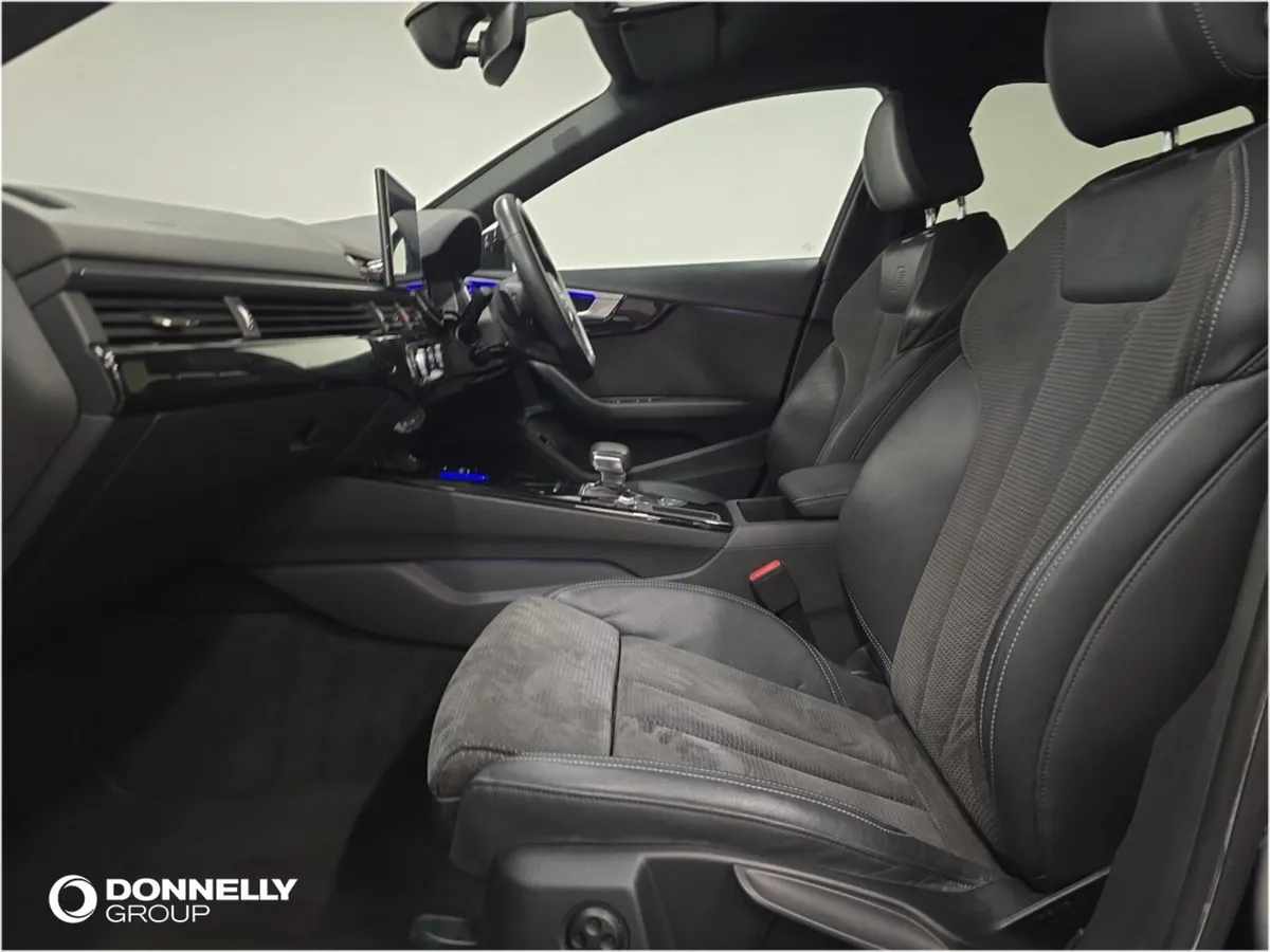 Audi A4 Diesel Saloon Black Edition - Image 4