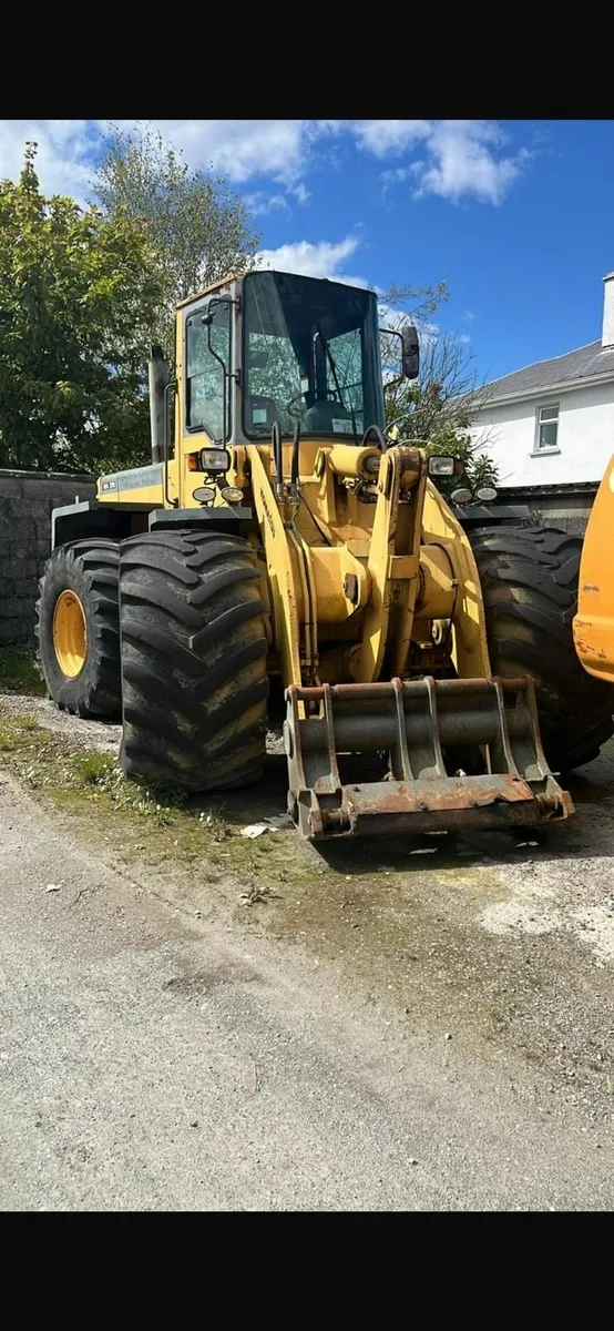 Komatsu Loading Shovel - Image 4