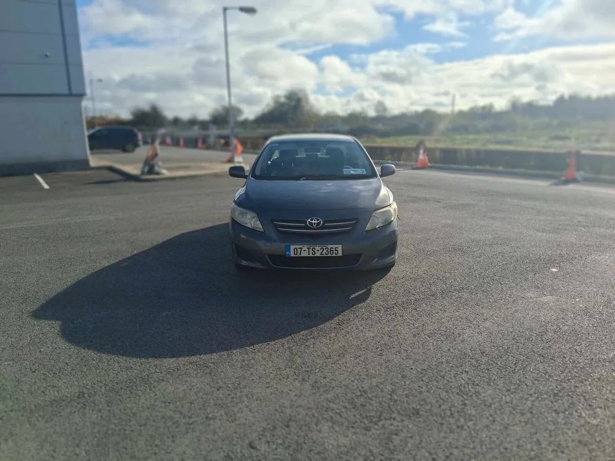 Toyota corolla - Image 1