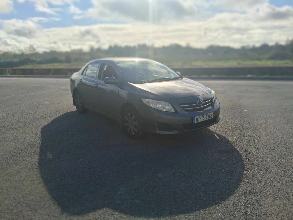 Toyota corolla - Image 2