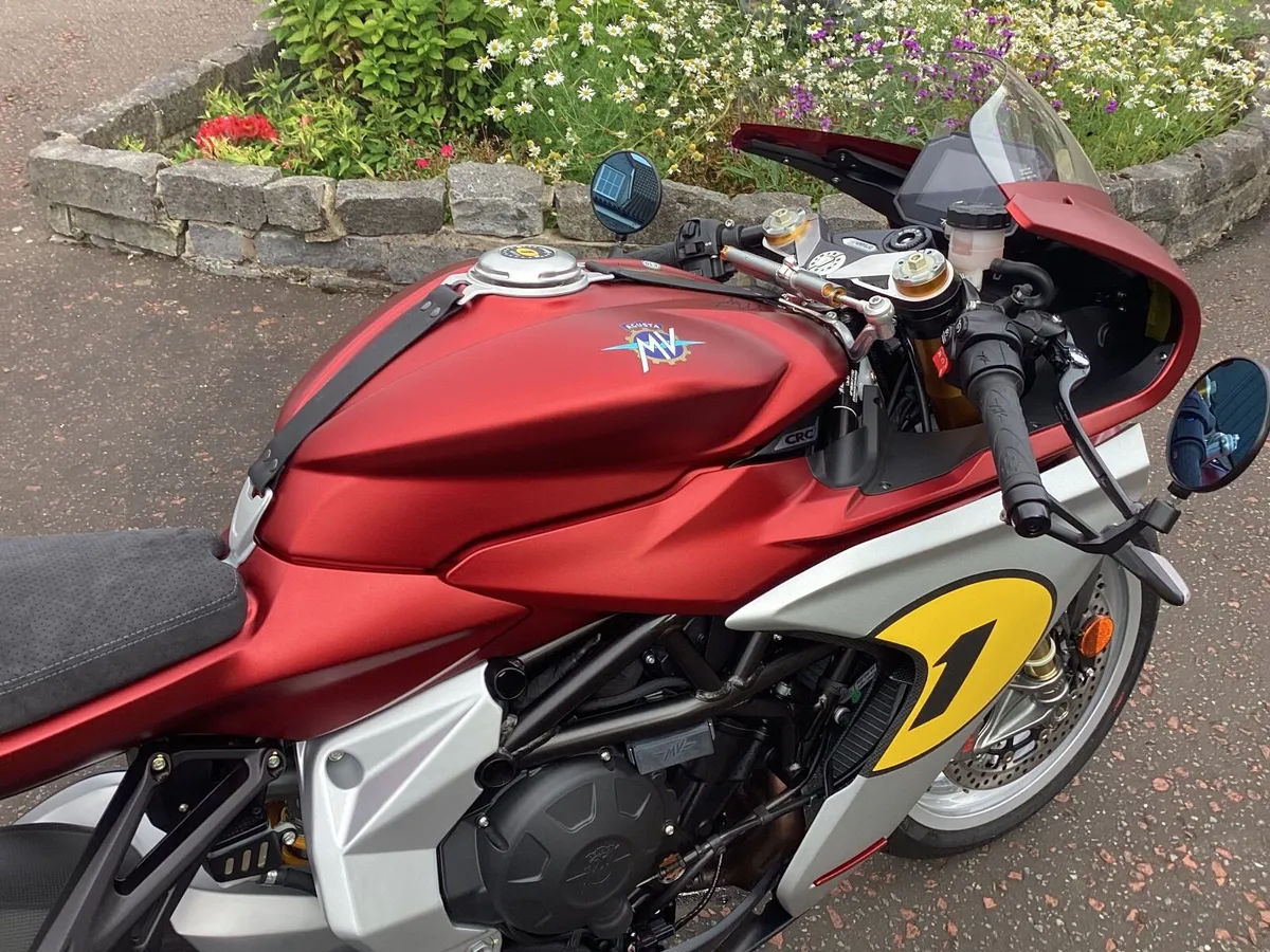 Mv Agusta Superveloce AGO Edition - Image 4