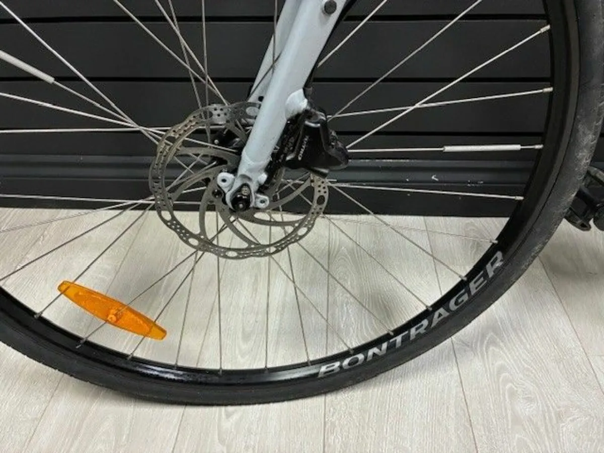 Trek FX2 Disc Bicycle - size Small - Image 3