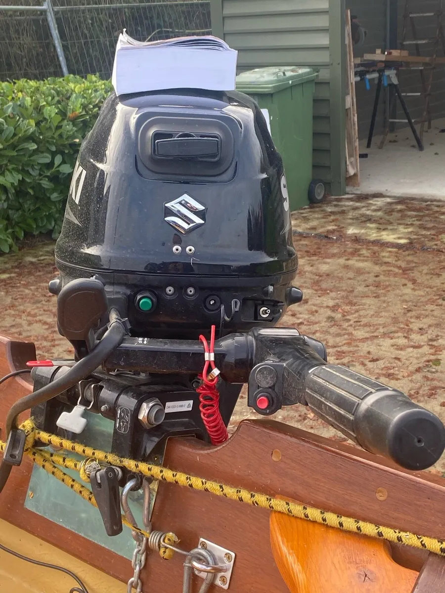 Suzuki outboard engine - Image 2