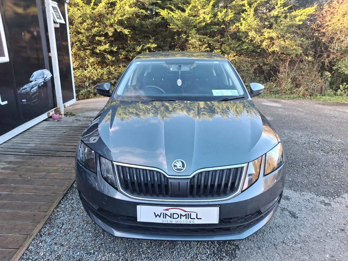 Skoda Octavia PETROL 1.2 - Image 3